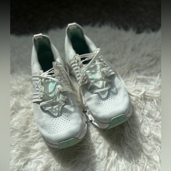QC Women's On Cloudswift 3 Running Shoes - Picture 6 of 11